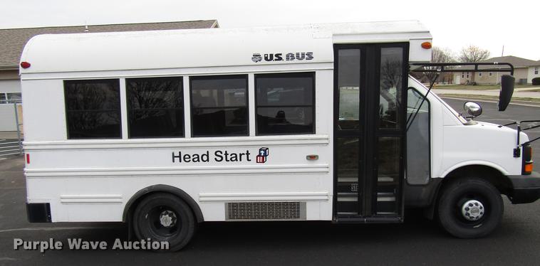 image for item DB6762 2004 Chevrolet Express G3500 school bus