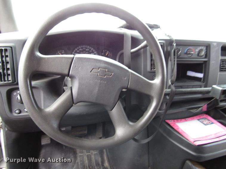 image for item DB6762 2004 Chevrolet Express G3500 school bus