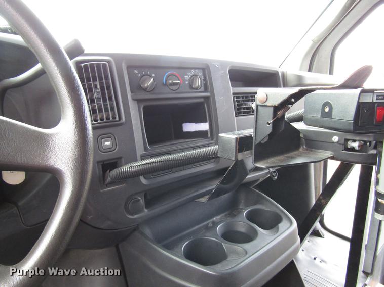 image for item DB6762 2004 Chevrolet Express G3500 school bus