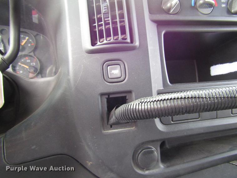 image for item DB6762 2004 Chevrolet Express G3500 school bus