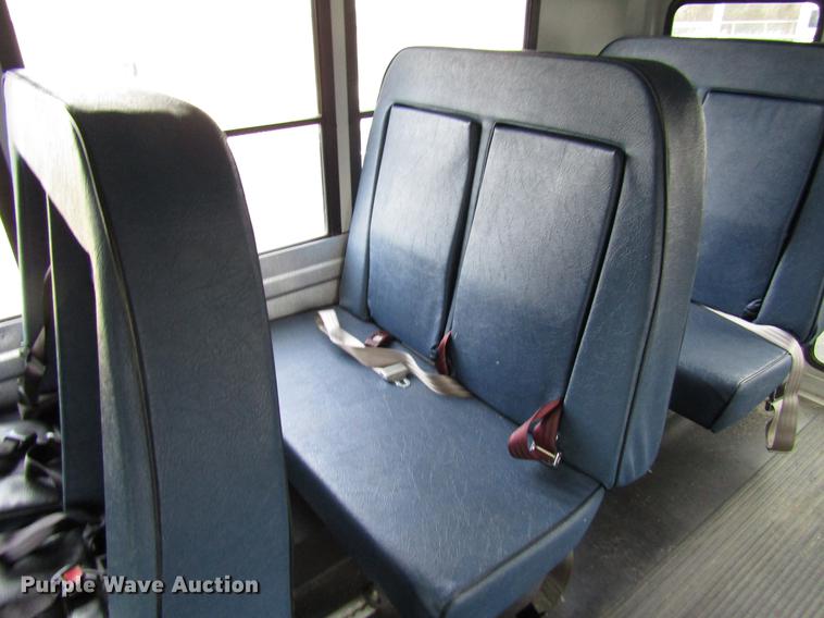 image for item DB6762 2004 Chevrolet Express G3500 school bus