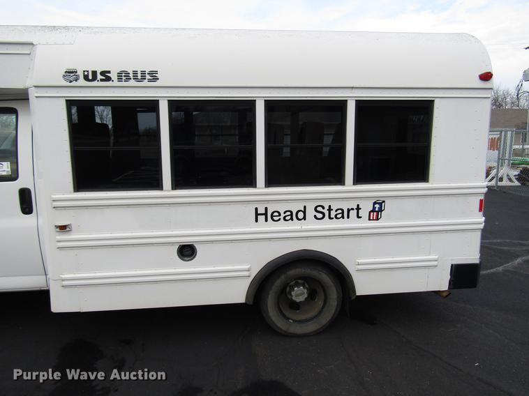 image for item DB6762 2004 Chevrolet Express G3500 school bus