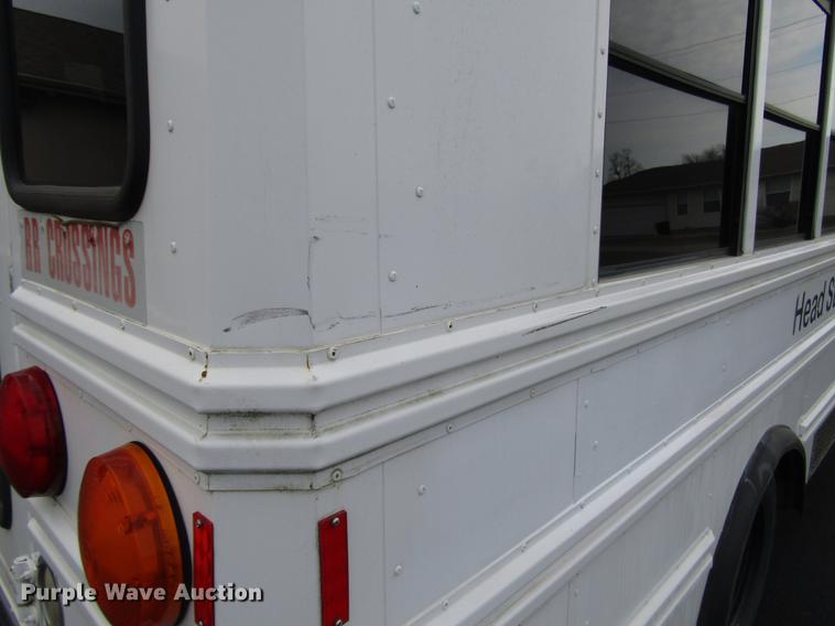 image for item DB6762 2004 Chevrolet Express G3500 school bus