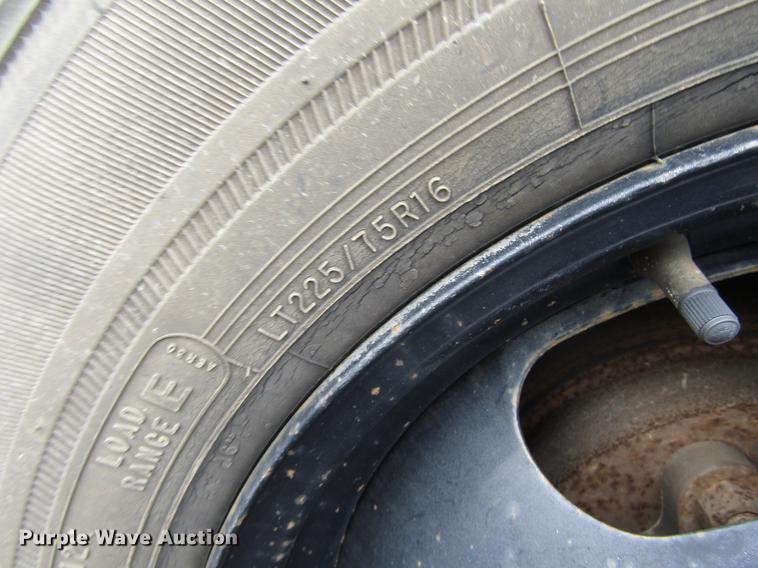 image for item DB6762 2004 Chevrolet Express G3500 school bus