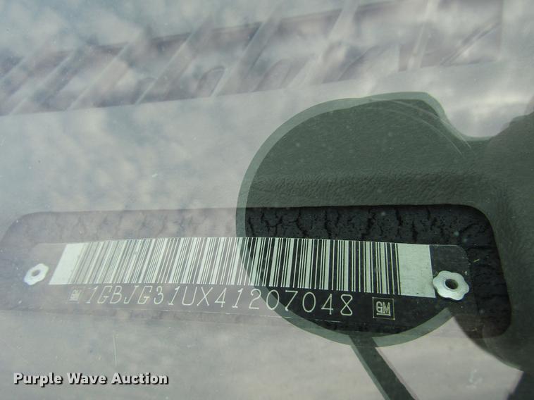 image for item DB6762 2004 Chevrolet Express G3500 school bus