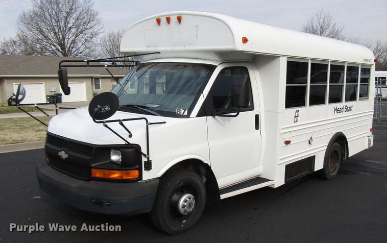 image for item DB6763 2003 Chevrolet Express G3500 school bus