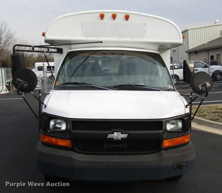 image for item DB6763 2003 Chevrolet Express G3500 school bus