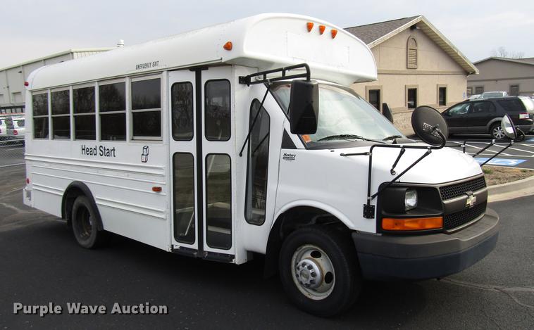 image for item DB6763 2003 Chevrolet Express G3500 school bus