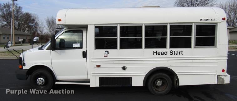 image for item DB6763 2003 Chevrolet Express G3500 school bus