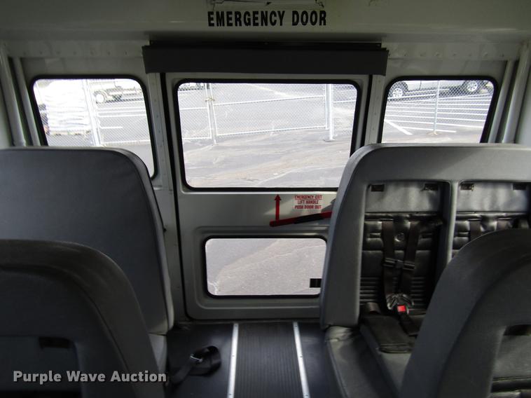 image for item DB6763 2003 Chevrolet Express G3500 school bus