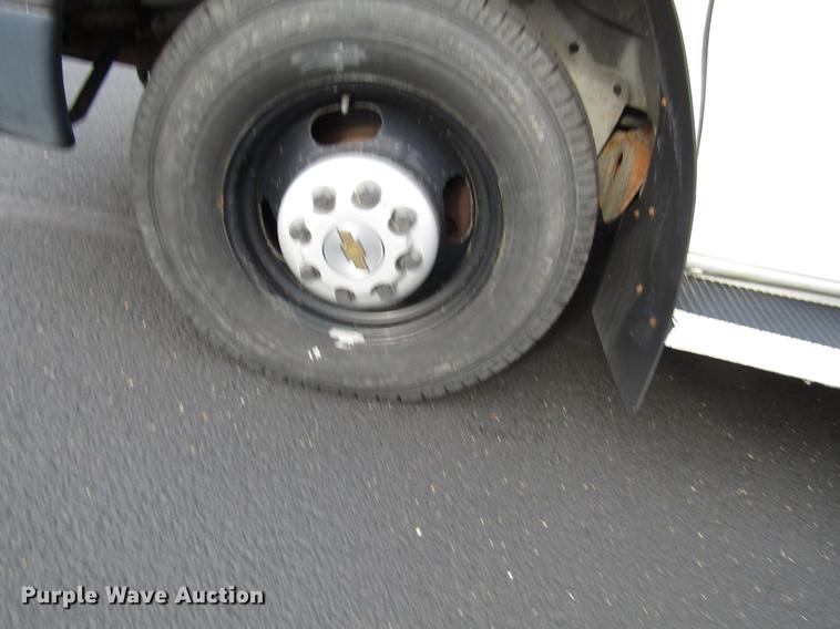 image for item DB6763 2003 Chevrolet Express G3500 school bus