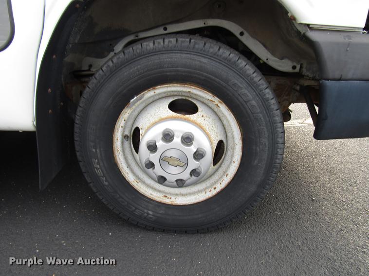 image for item DB6763 2003 Chevrolet Express G3500 school bus