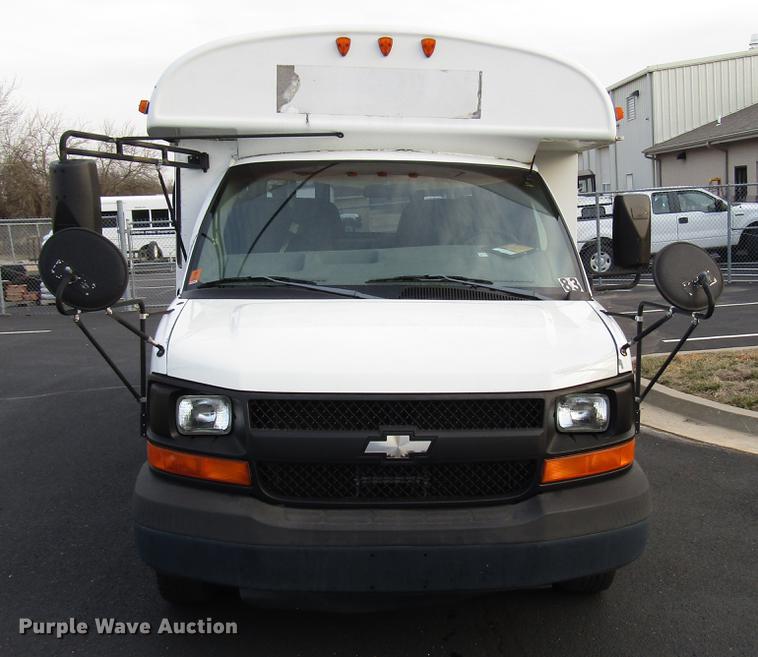 image for item DB6764 2003 Chevrolet Express G3500 school bus