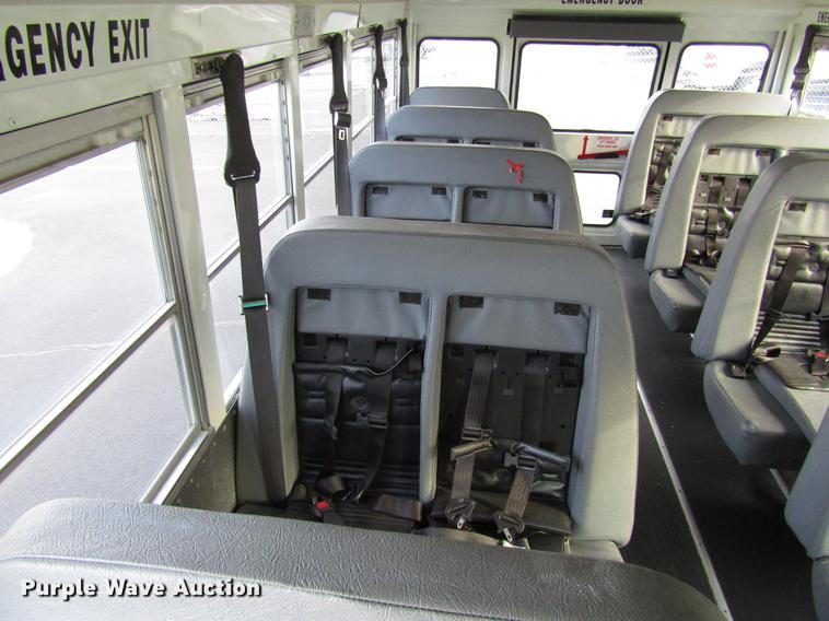 image for item DB6764 2003 Chevrolet Express G3500 school bus