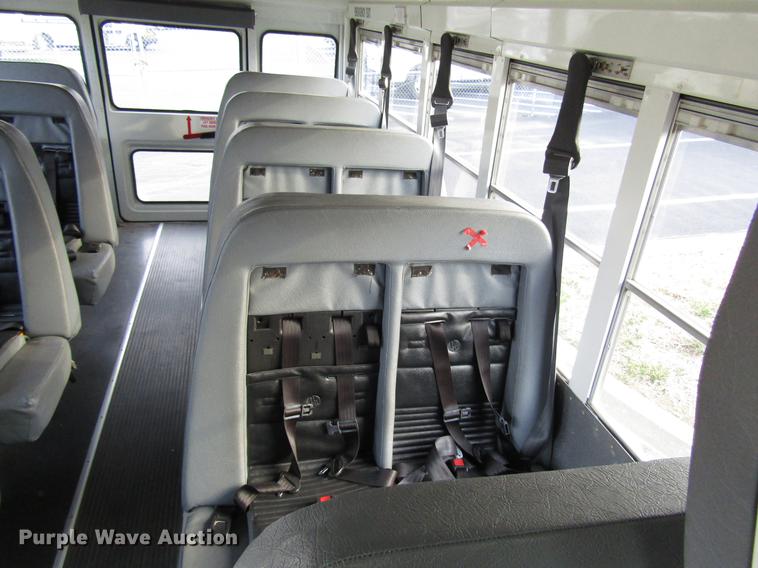 image for item DB6764 2003 Chevrolet Express G3500 school bus