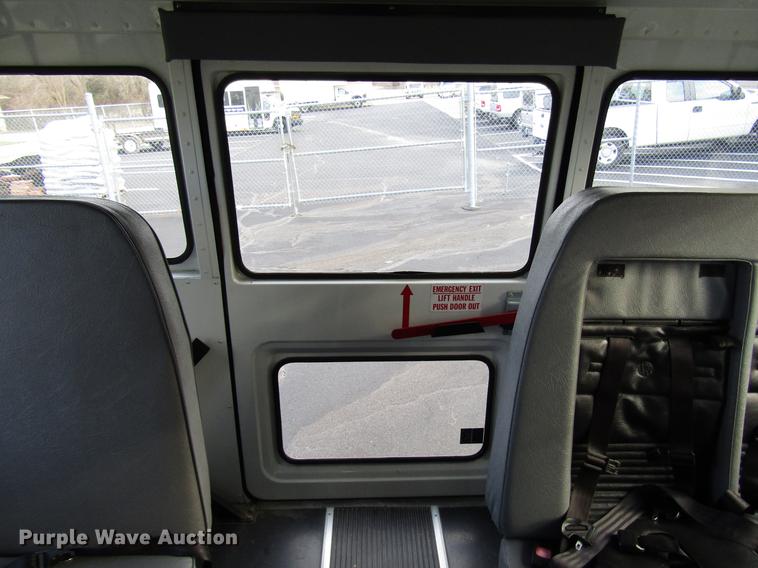 image for item DB6764 2003 Chevrolet Express G3500 school bus