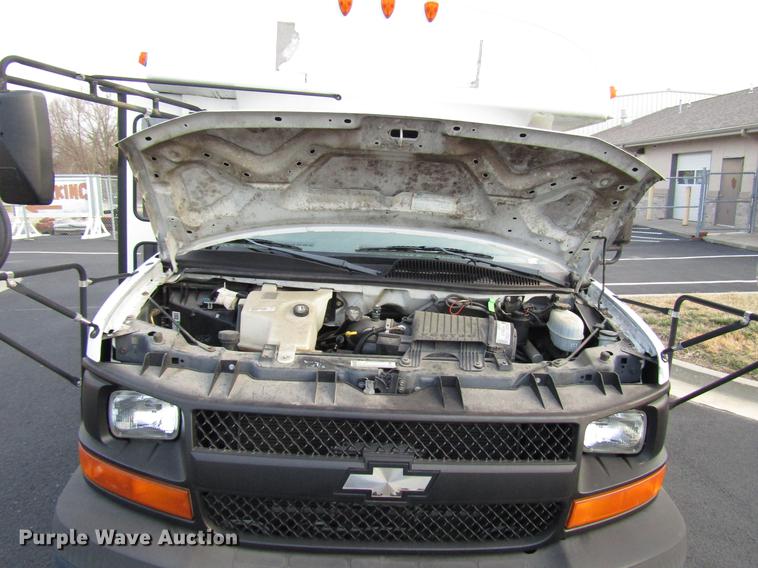 image for item DB6764 2003 Chevrolet Express G3500 school bus