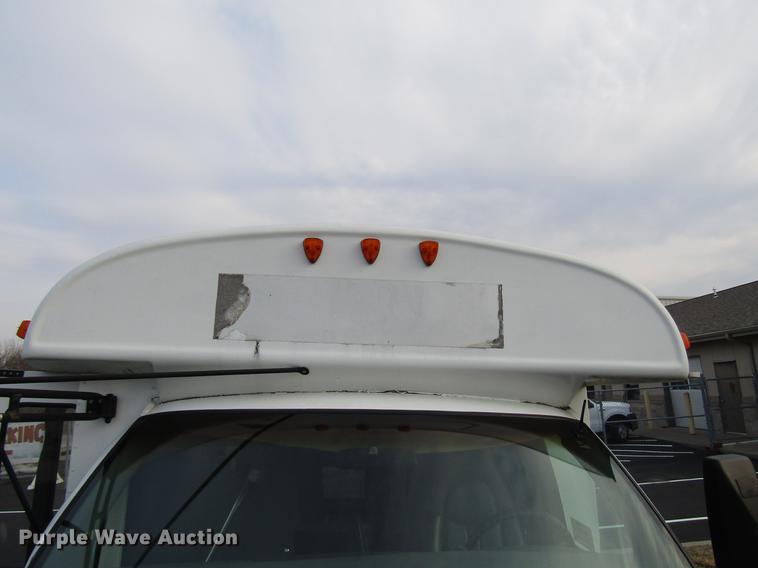 image for item DB6764 2003 Chevrolet Express G3500 school bus