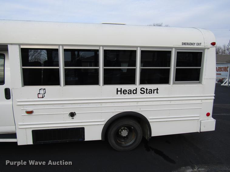 image for item DB6764 2003 Chevrolet Express G3500 school bus