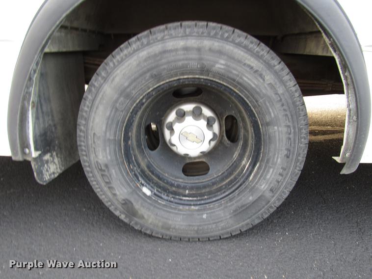 image for item DB6764 2003 Chevrolet Express G3500 school bus