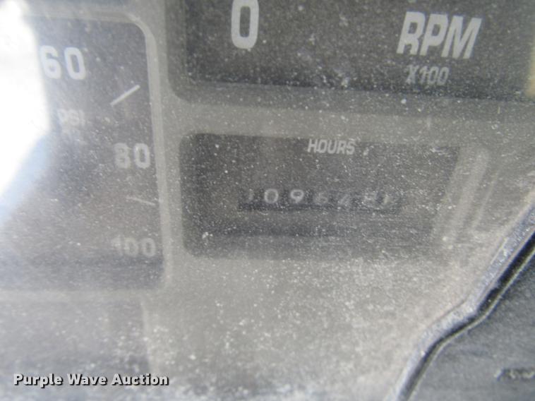 image for item DB6896 1989 International F2674 flatbed truck