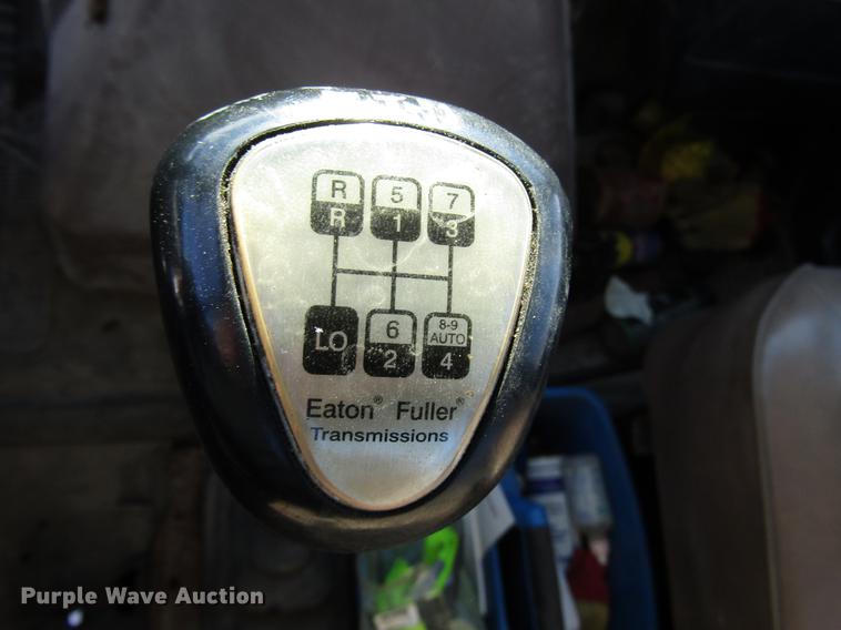 image for item DB6896 1989 International F2674 flatbed truck