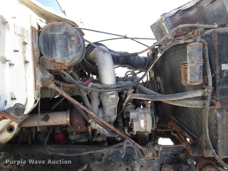 image for item DB6896 1989 International F2674 flatbed truck