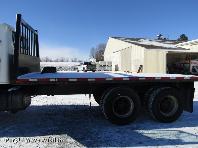 image for item DB6896 1989 International F2674 flatbed truck