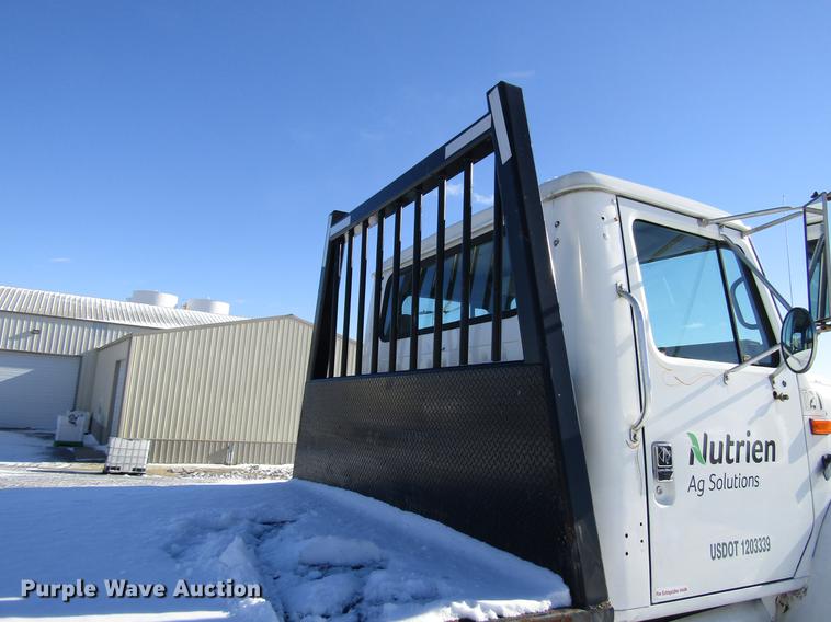 image for item DB6896 1989 International F2674 flatbed truck