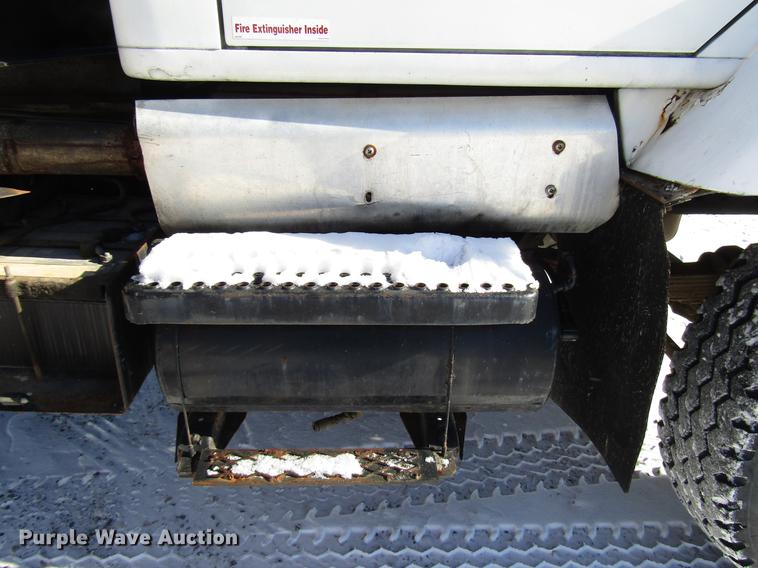 image for item DB6896 1989 International F2674 flatbed truck