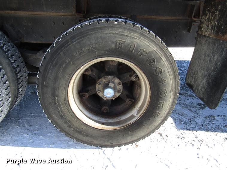 image for item DB6896 1989 International F2674 flatbed truck