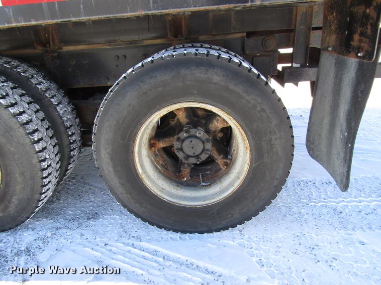 image for item DB6896 1989 International F2674 flatbed truck