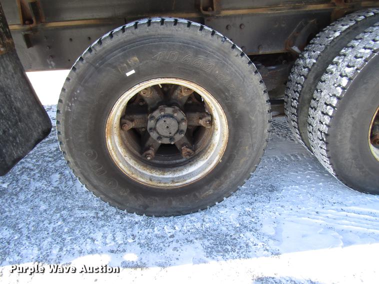 image for item DB6896 1989 International F2674 flatbed truck