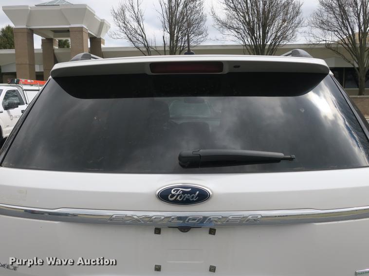 image for item DB8874 2013 Ford Explorer XLT SUV