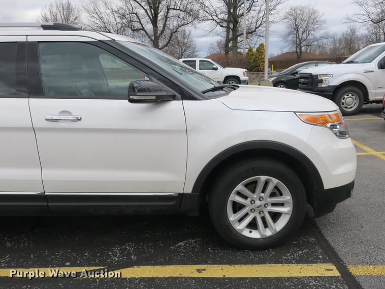 image for item DB8874 2013 Ford Explorer XLT SUV