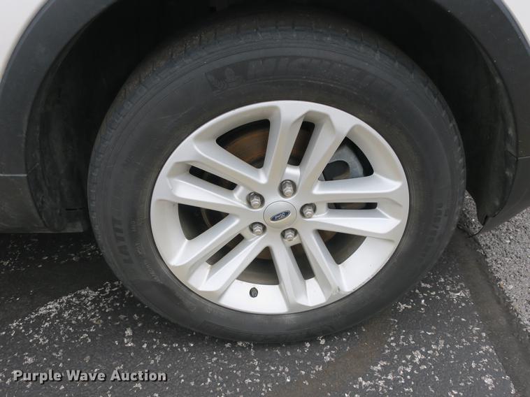 image for item DB8874 2013 Ford Explorer XLT SUV