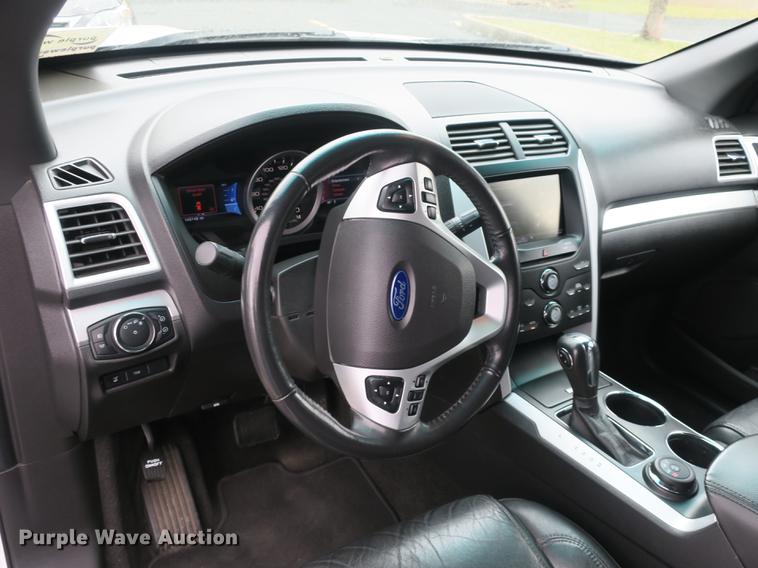 image for item DB8874 2013 Ford Explorer XLT SUV