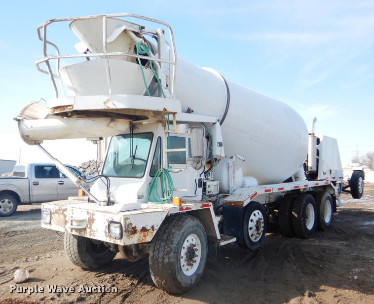 image for item DD5877 1999 Oshkosh S2346 ready mix truck