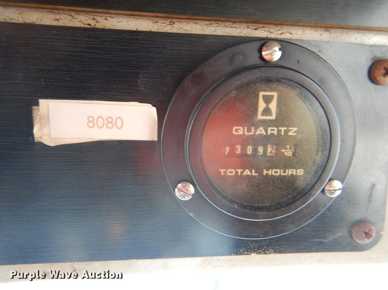 image for item DD5877 1999 Oshkosh S2346 ready mix truck