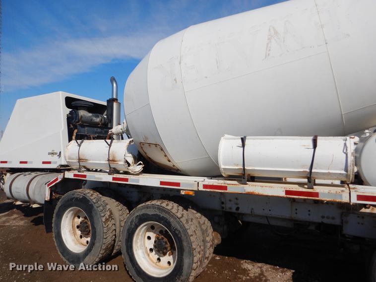 image for item DD5877 1999 Oshkosh S2346 ready mix truck