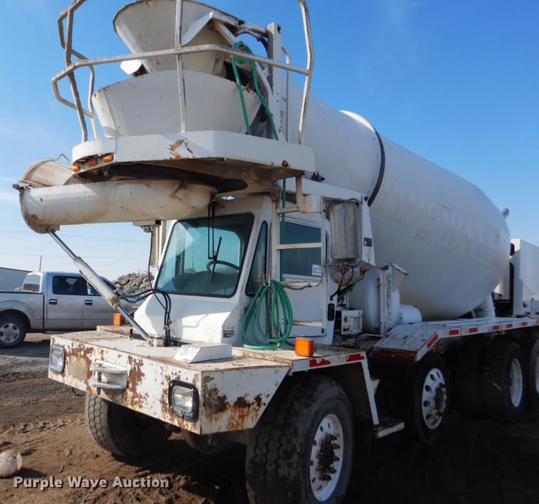 image for item DD5877 1999 Oshkosh S2346 ready mix truck