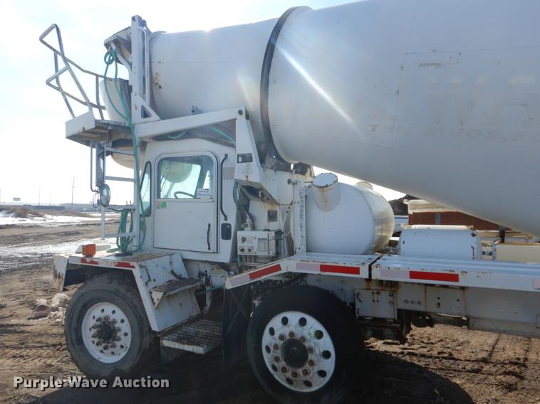 image for item DD5877 1999 Oshkosh S2346 ready mix truck