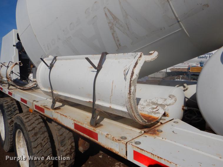 image for item DD5877 1999 Oshkosh S2346 ready mix truck