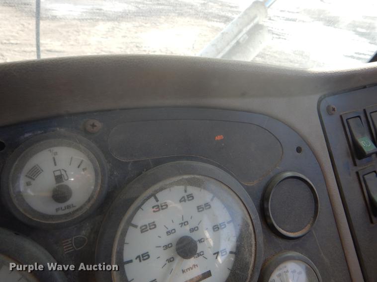 image for item DD5877 1999 Oshkosh S2346 ready mix truck