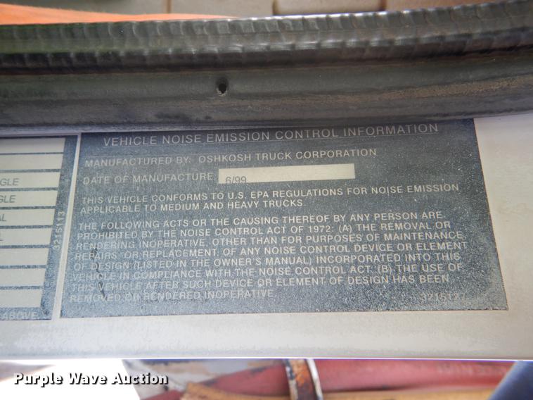 image for item DD5877 1999 Oshkosh S2346 ready mix truck