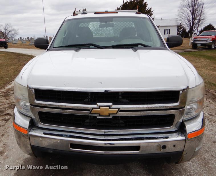 image for item DE6056 2010 Chevrolet Silverado 2500HD Ext. Cab pickup truck