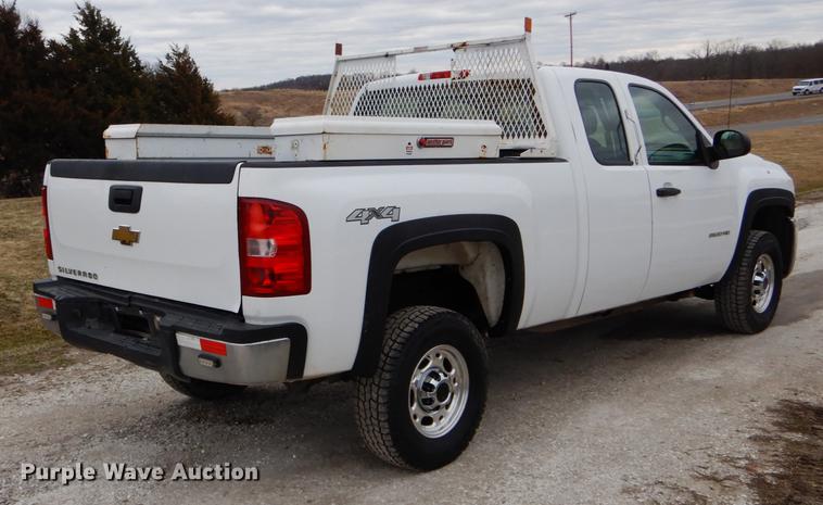 image for item DE6056 2010 Chevrolet Silverado 2500HD Ext. Cab pickup truck