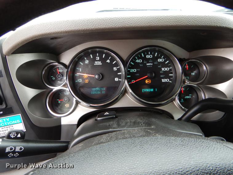 image for item DE6056 2010 Chevrolet Silverado 2500HD Ext. Cab pickup truck