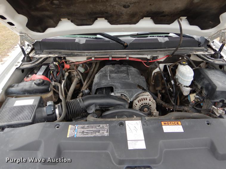 image for item DE6056 2010 Chevrolet Silverado 2500HD Ext. Cab pickup truck