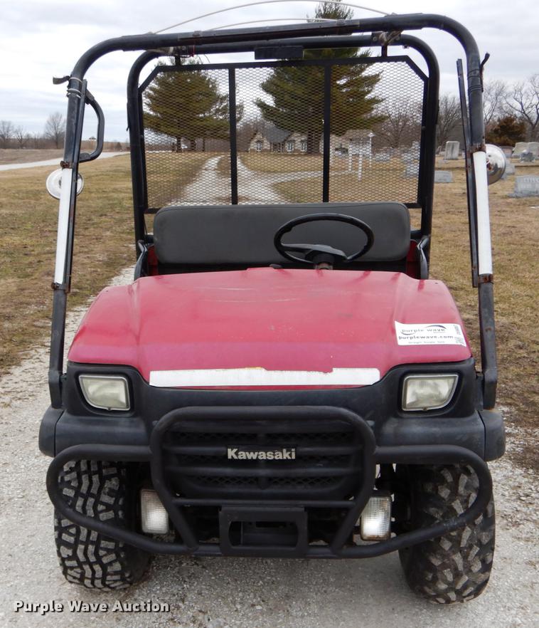 image for item DE6057 2004 Kawasaki Mule 3010 utility vehicle